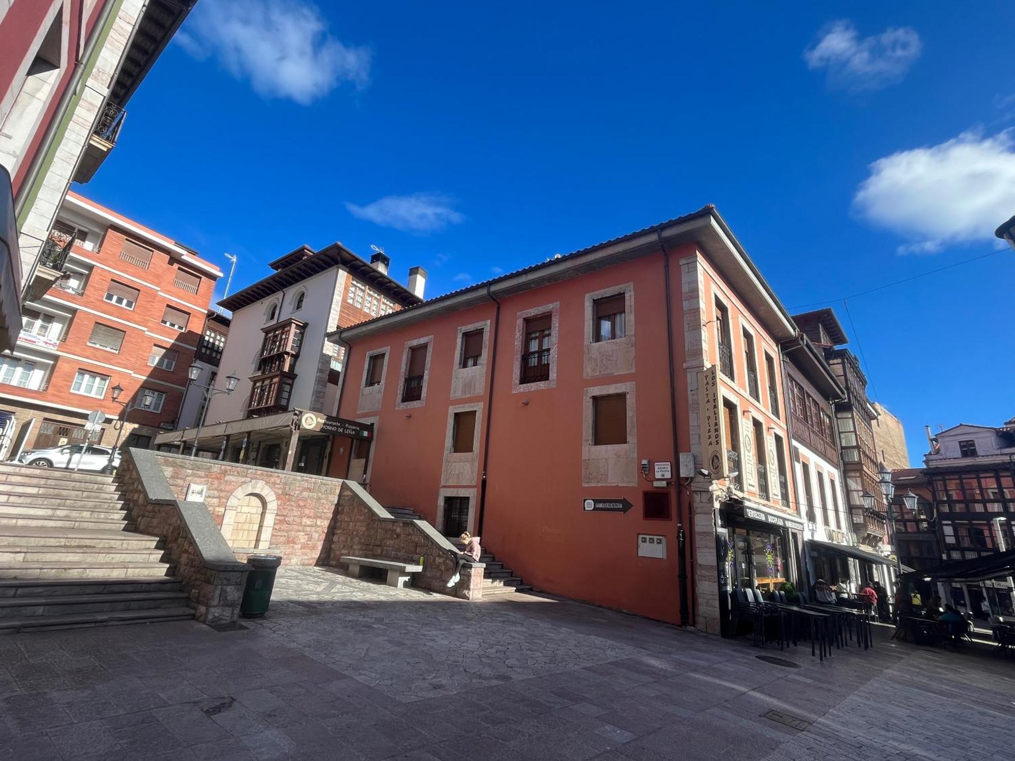 Apartamentosarturo Llanes Laplaza Atico Centrico Luaran gambar